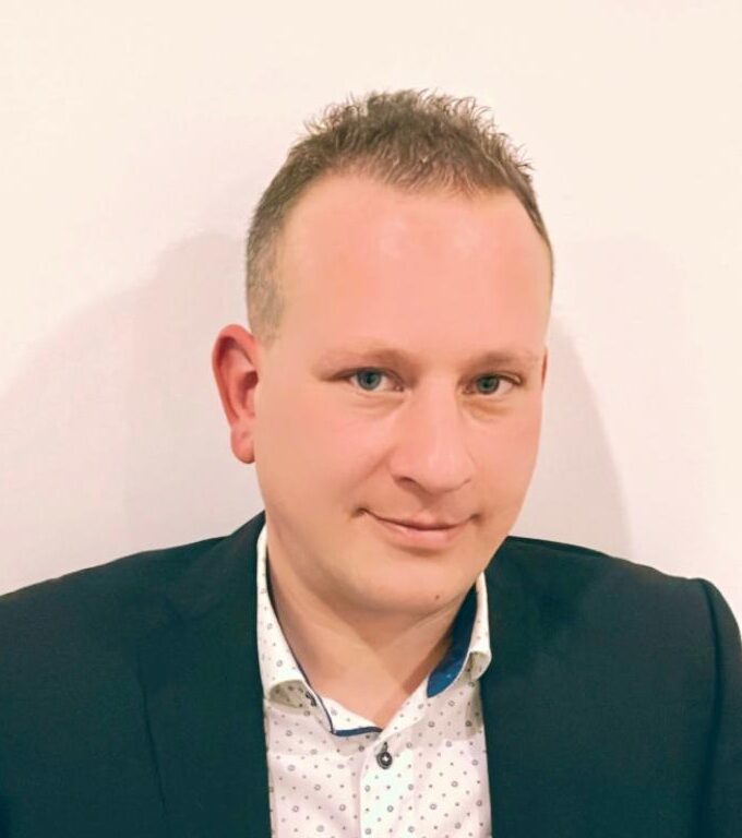 Marek Podhrazsky2 Marek Podhrazsky2